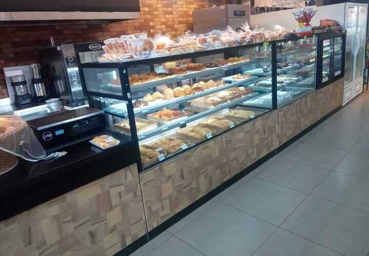 Balcão com vitrine para alimentos para Panificadora